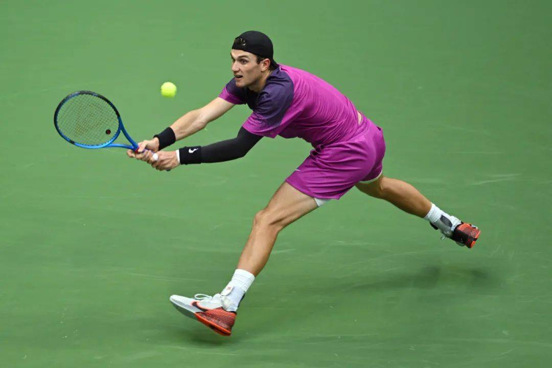 为特邀嘉宾 为特邀嘉宾