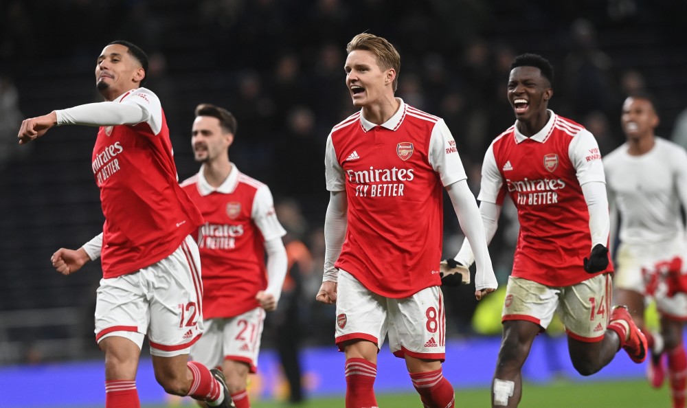 他把球路压 他把球路压